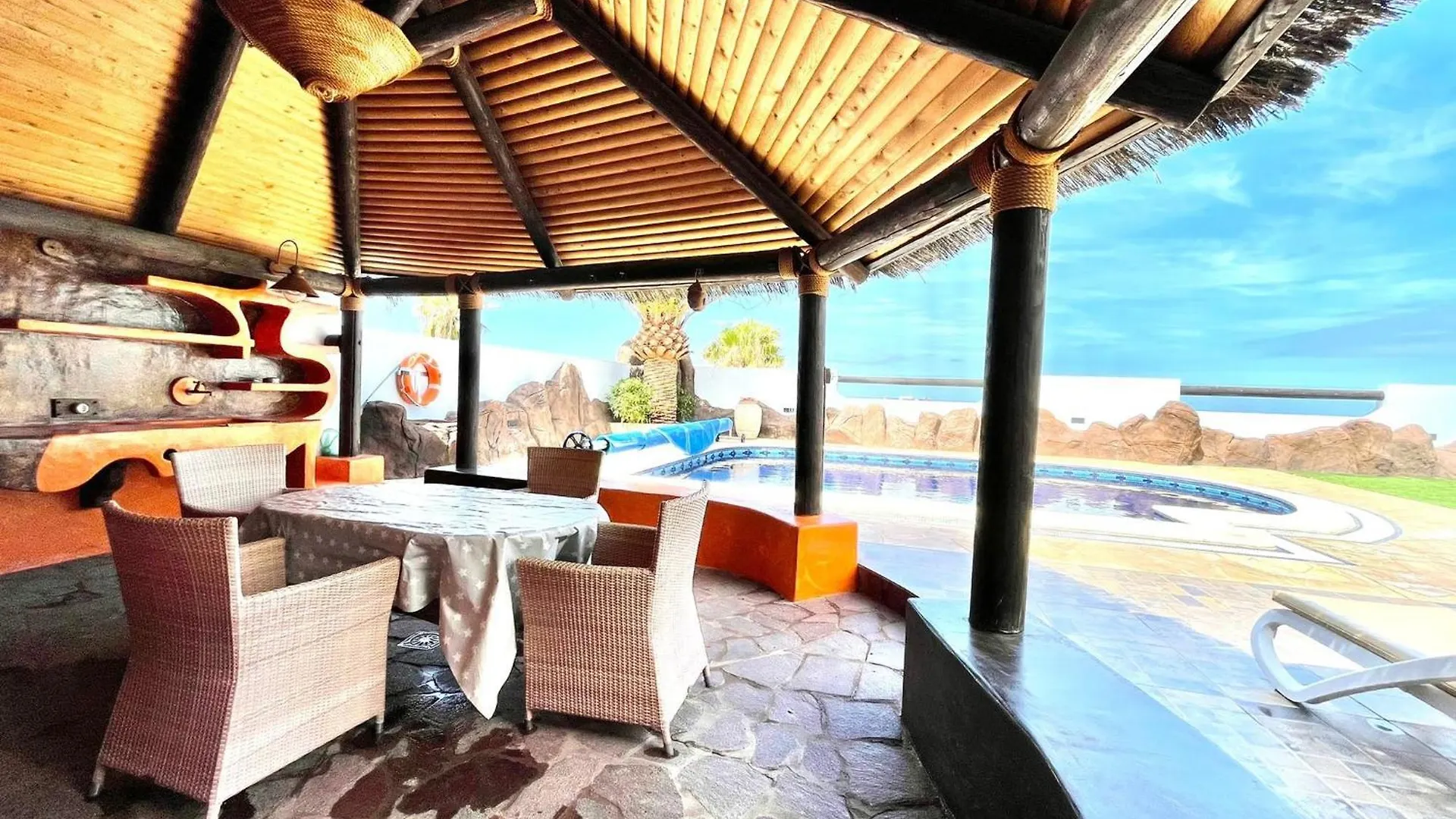 Luxurioese Ferienvilla Fuer Vier Personen Costa Adeje  Holiday home