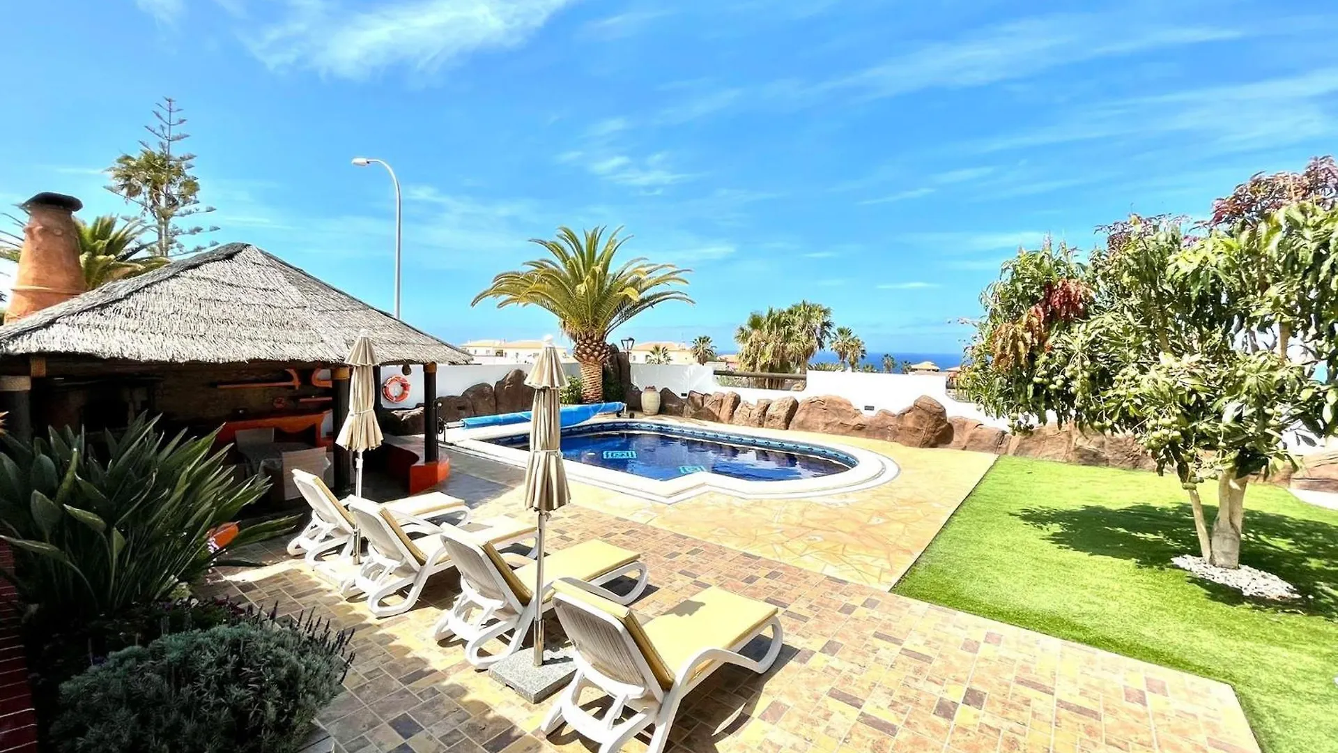 Luxurioese Ferienvilla Fuer Vier Personen Costa Adeje  Holiday home Costa Adeje (Tenerife)